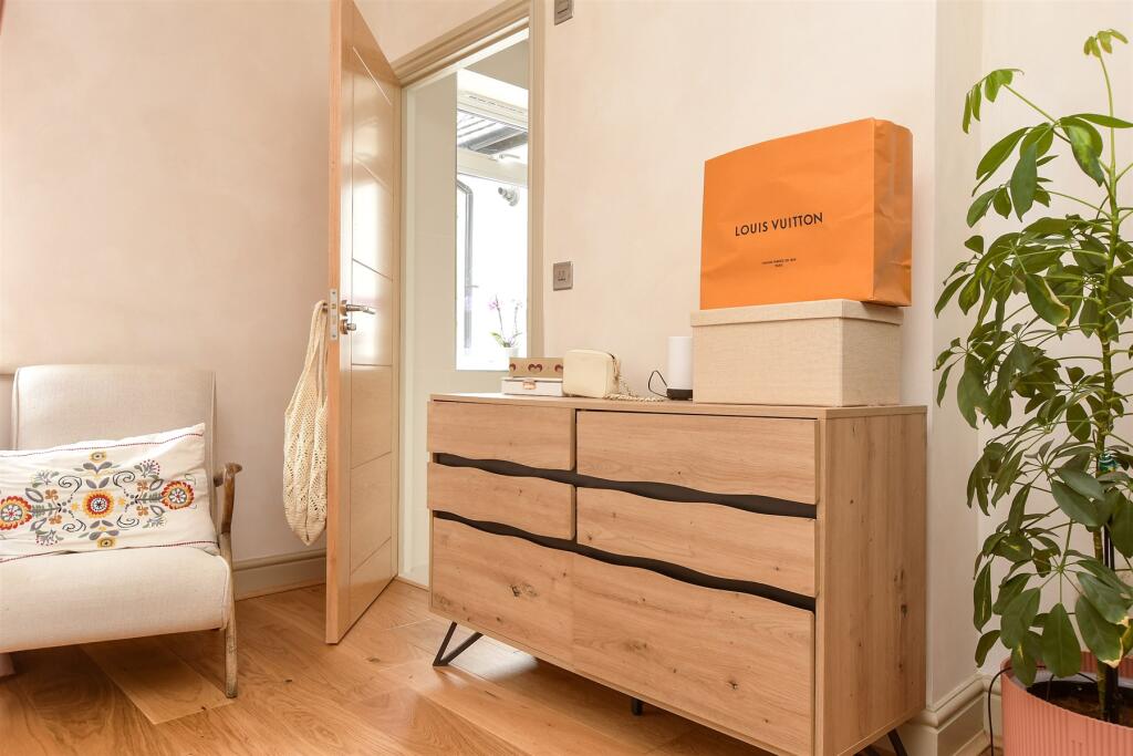 Internal Lifestyle Photograph