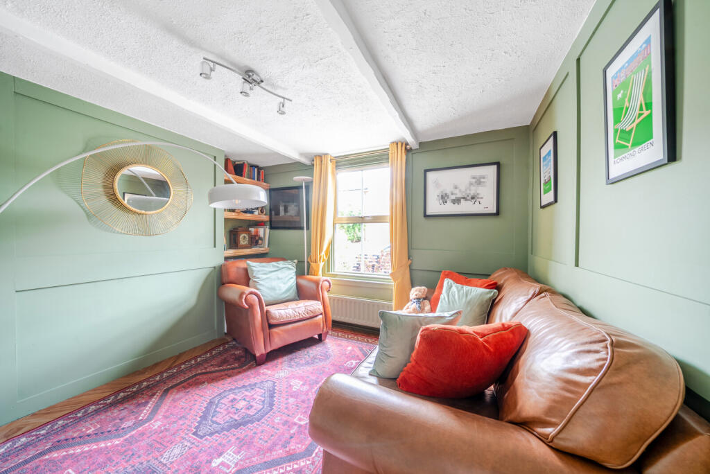 1304917-24-684083...