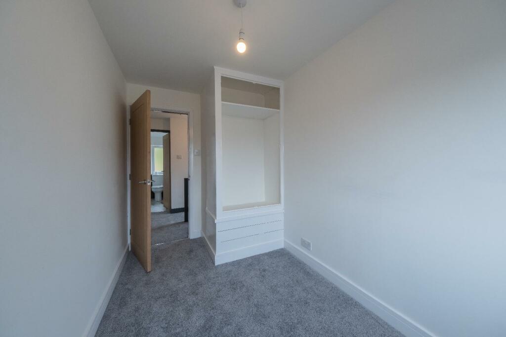 23 Oathills Drive-020.jpg