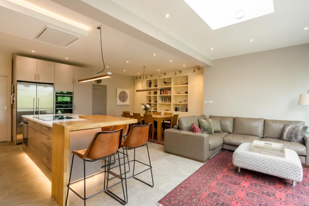 15 Vallance Road ...