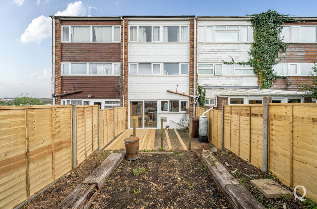 ca559dde-ee2f-431...