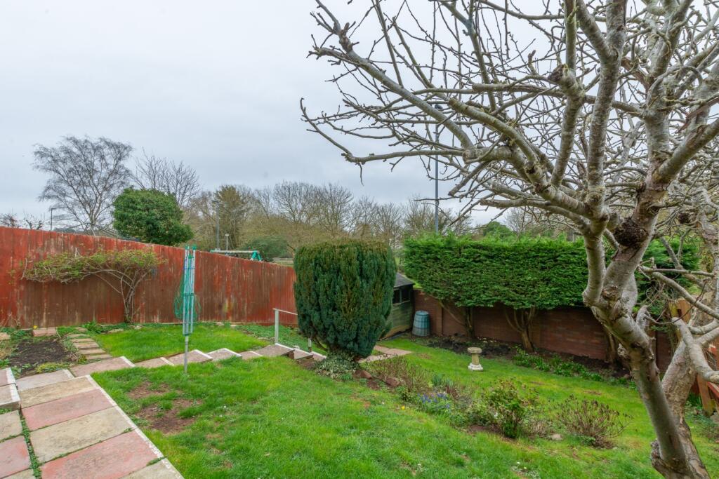 13 Cheshire Close (9)