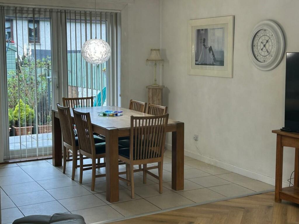 Hawkhead Avenue (10).jpg