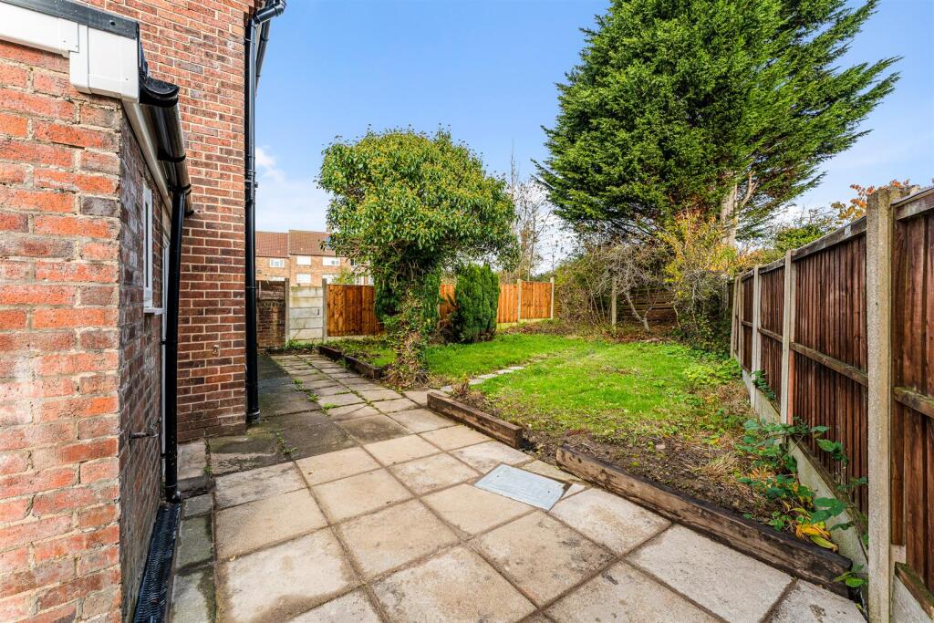 1 bryer road rear garden.jpg