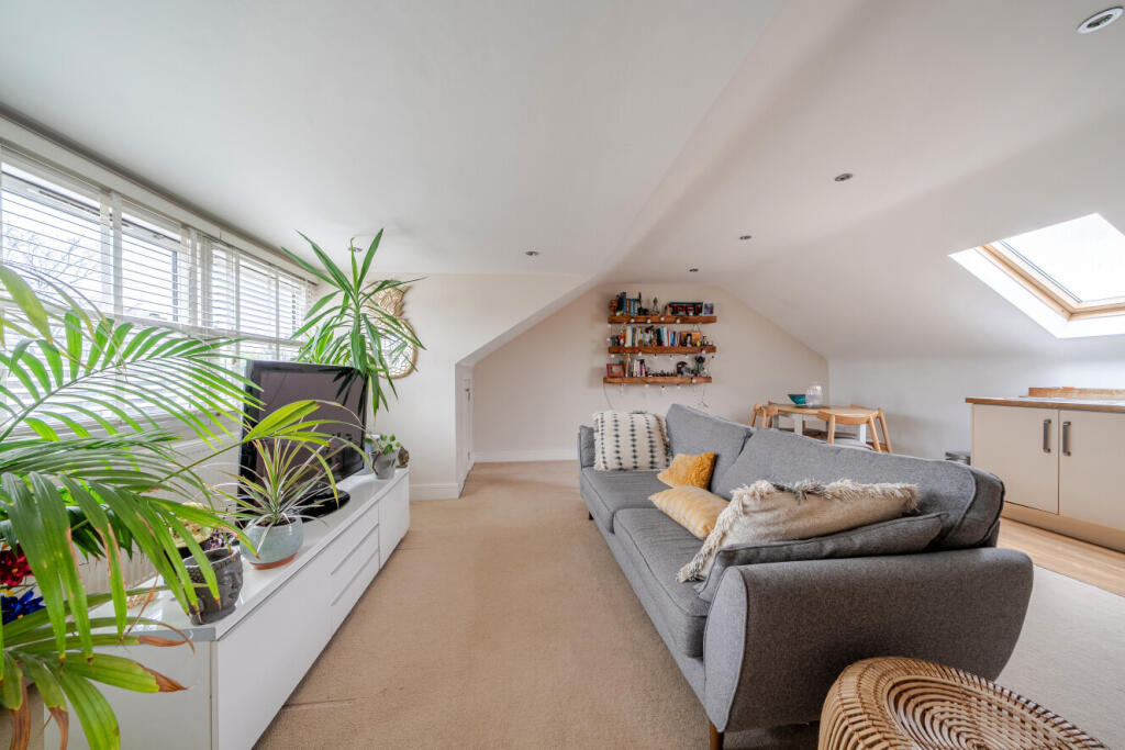 1395536-8-695d0d0...