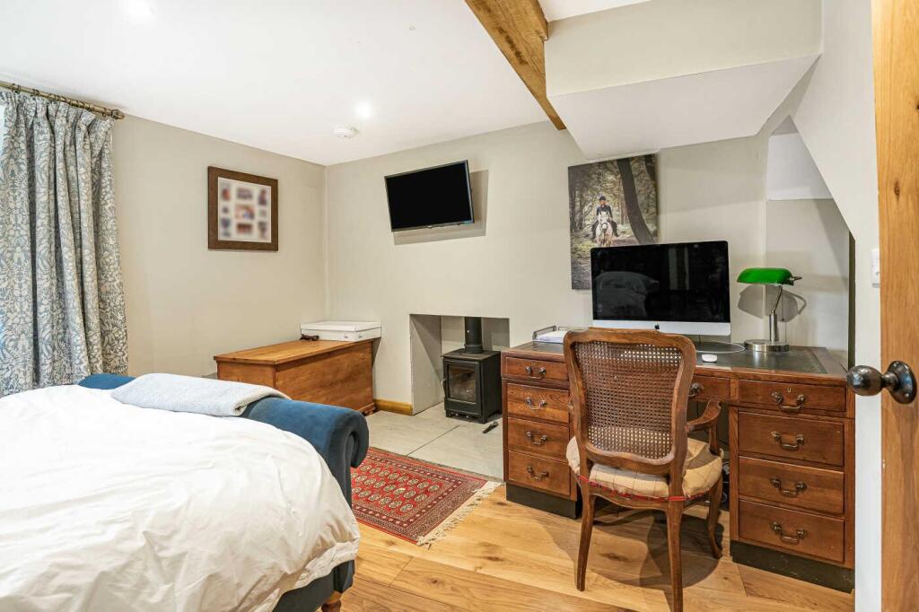 Barleymow, The Green