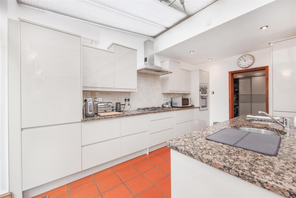 253 Salmon Street - PAFXln4dnaTc21q0k1ba.jpg