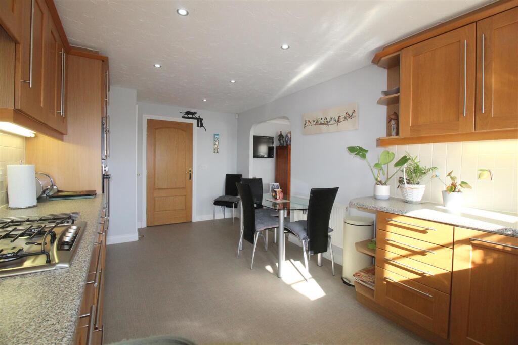 Gleneagles, 19, kitchen 3.JPG