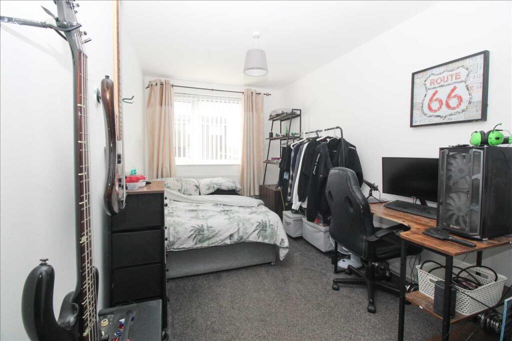Bedroom/Side