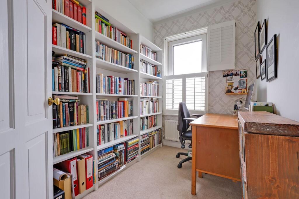 14-ed90JHPropWorld - 144 Perry Road - 40-medium.jp