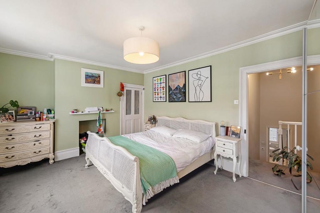 Bedroom.jpg