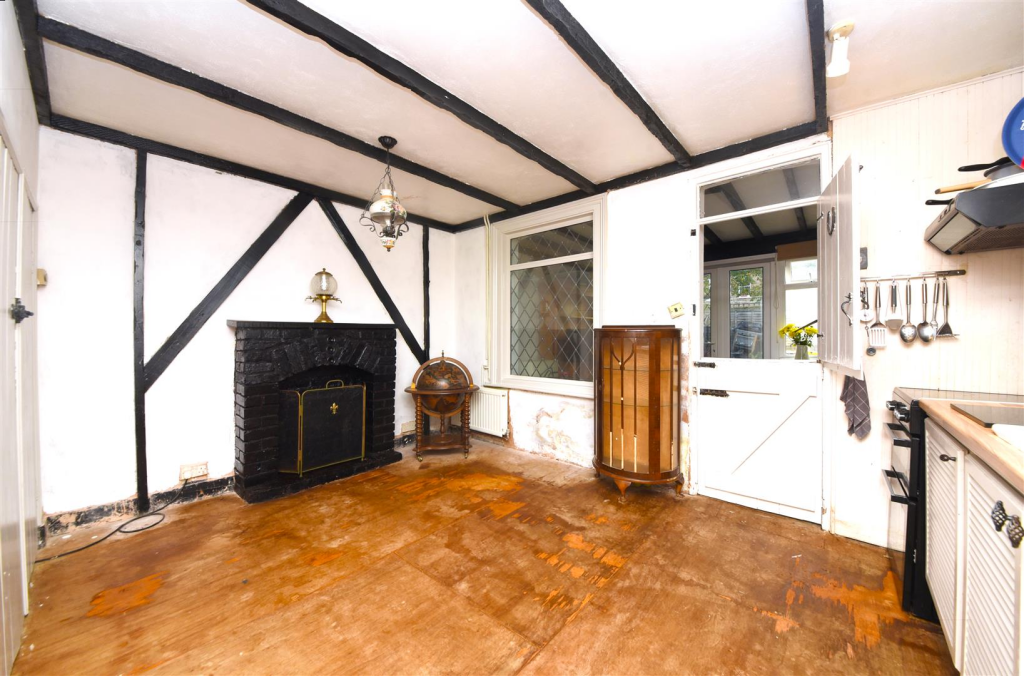 56_Brackenbury_Road_Pic_6.png