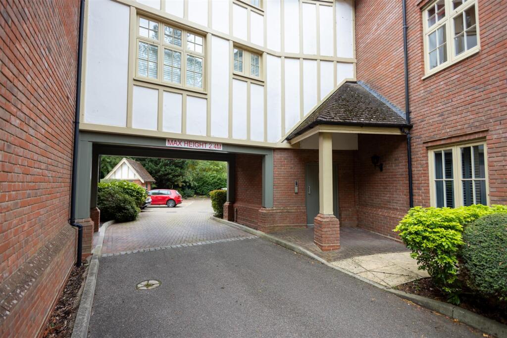 Access to Rear Parking.jpg