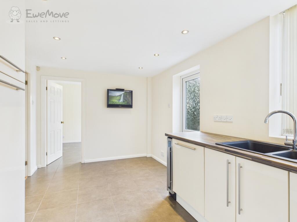 CAM05065G0-PR0018-STILL012