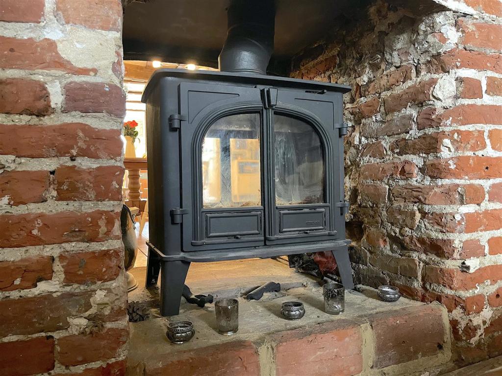 Log Burner (2).jpeg
