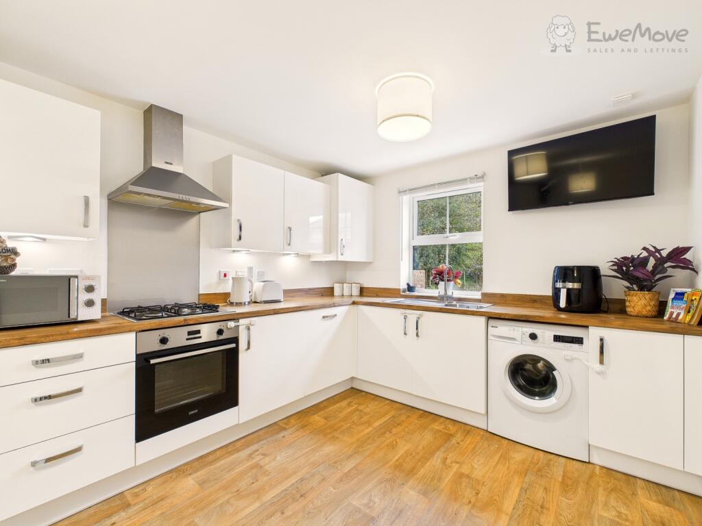 EWEMOVE TIVERTON - KITCHEN 