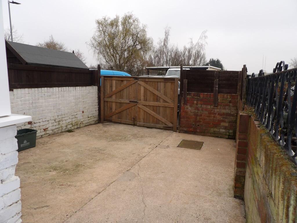 Garden / Parking