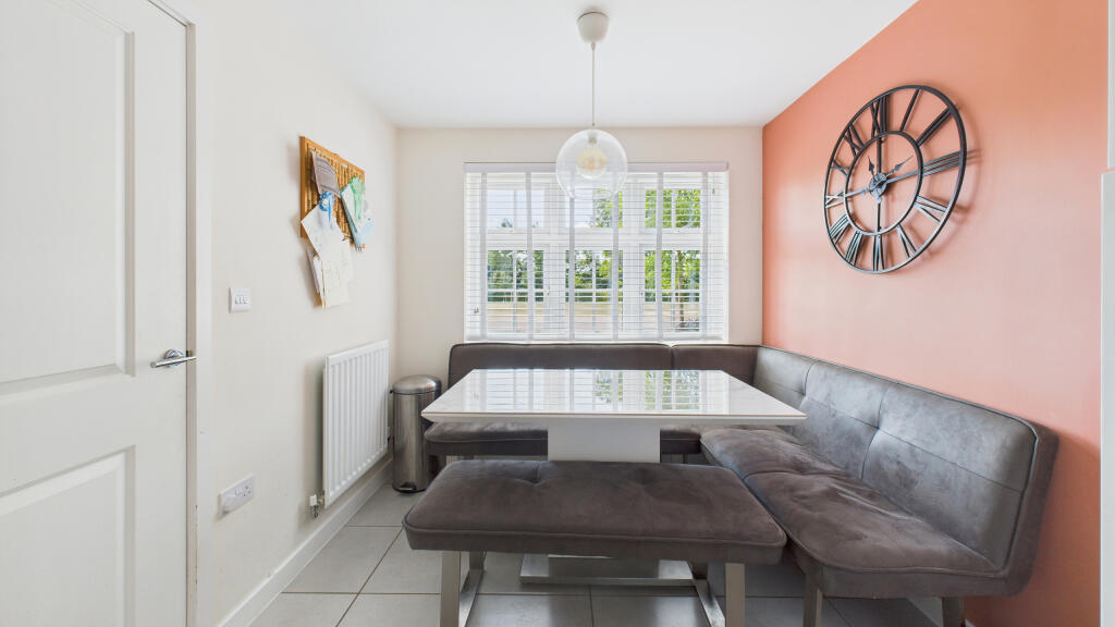 CAM04968G0-PR0056-STILL012