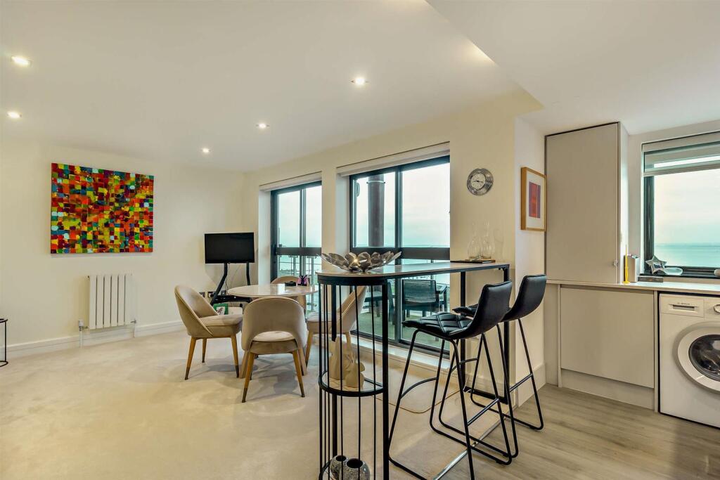 8674111-interior12-800.jpg