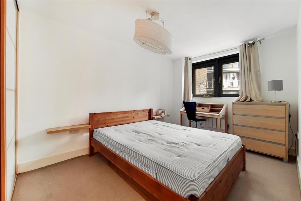 5_Main Bedroom-0.jpg