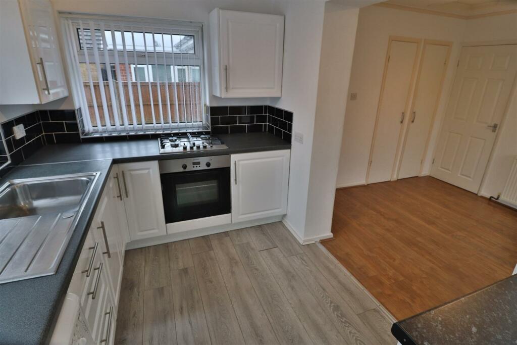 OPEN PLAN DINING KITCHEN