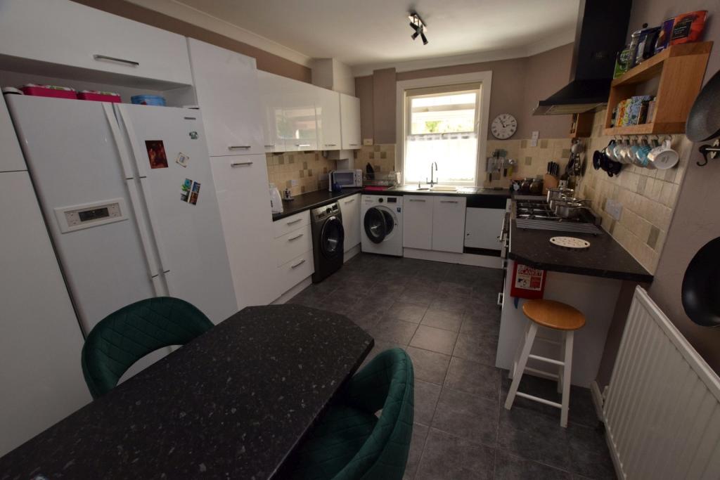 Flat 1 Kitchen