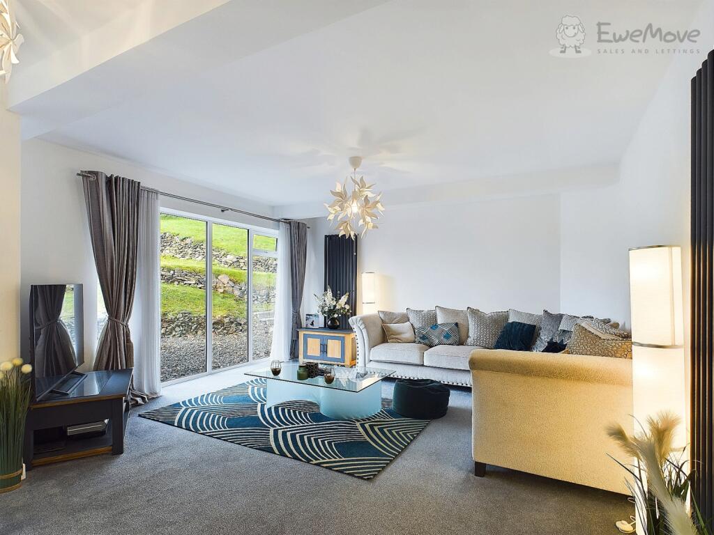 CAM03640G0-PR0025-STILL002