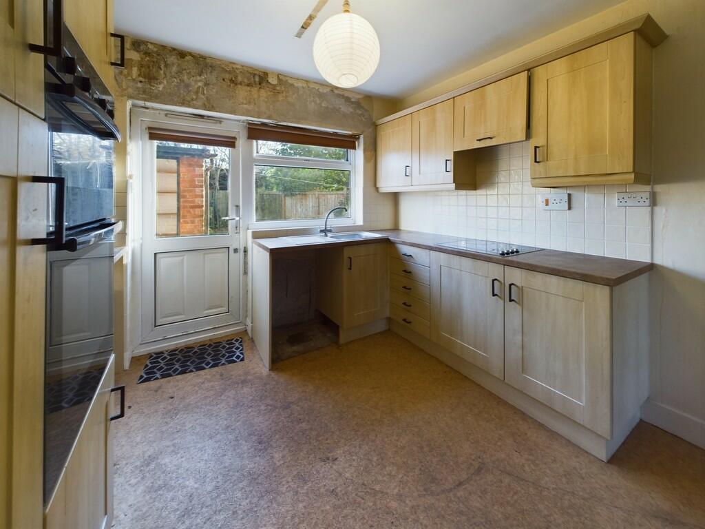 CAM02854G0-PR0266...