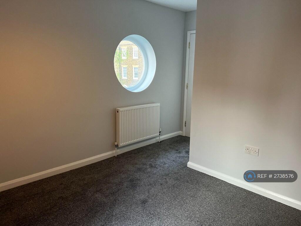 Another Image Of The Bedroom On The 2nd Floor 