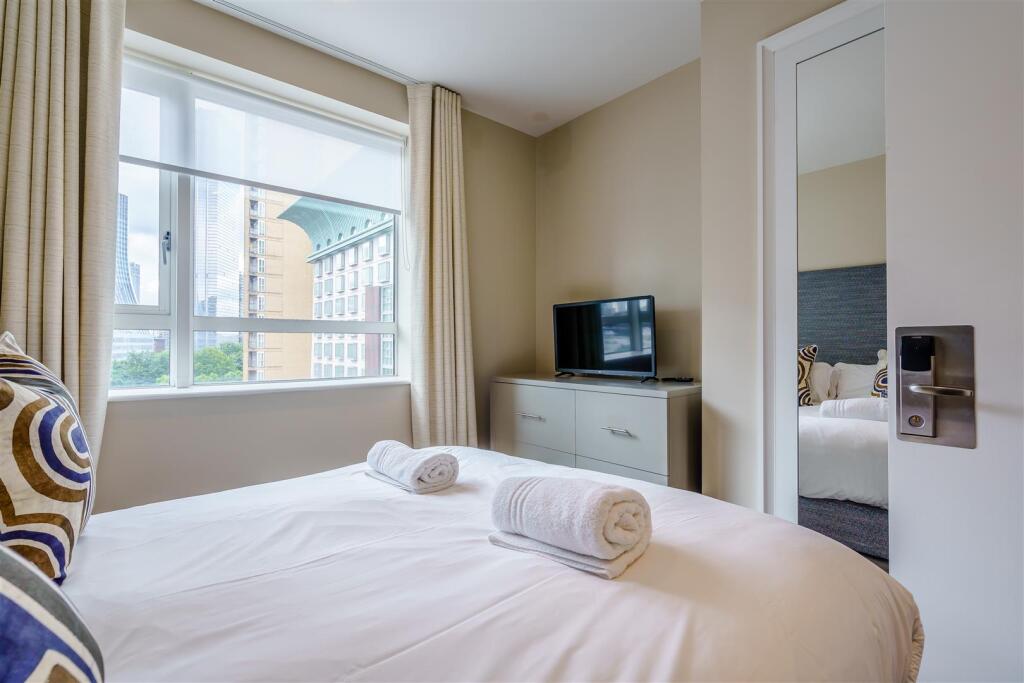 8471532-interior26.jpg