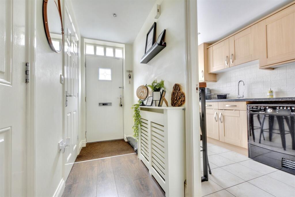 Entrance Hall_1.jpeg