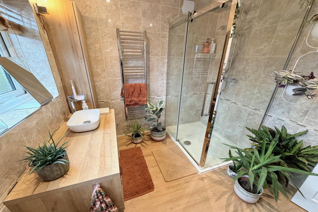 Family Shower Room