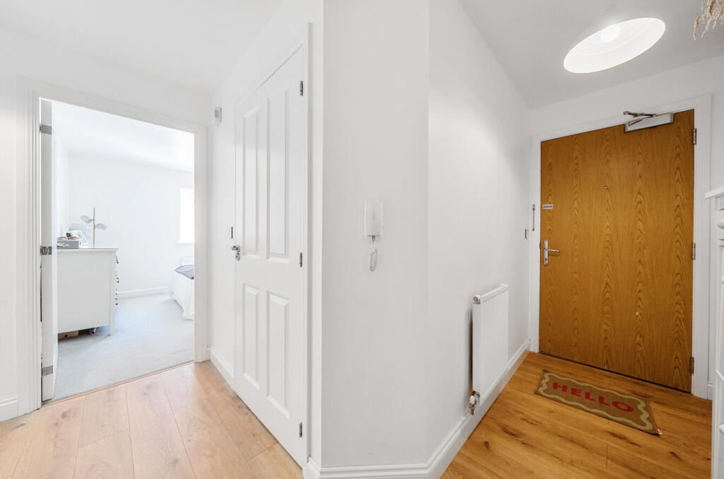 1327798-17-687a15...