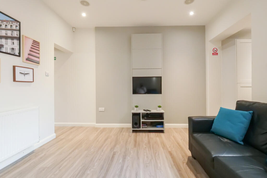 51 Beresford Street, Living area 1