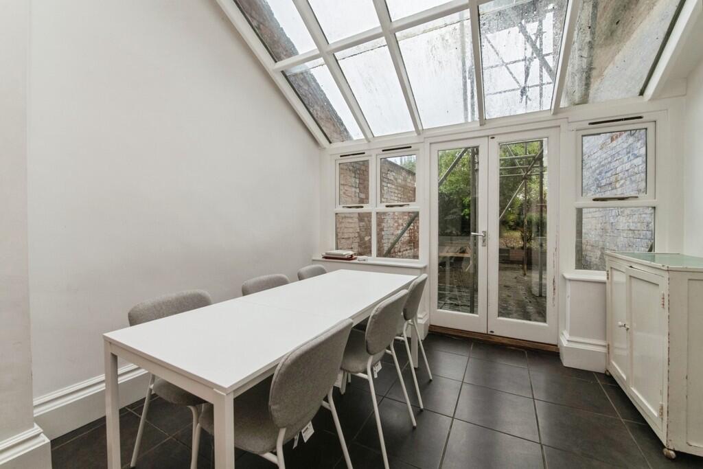 52stdavidshill-01...