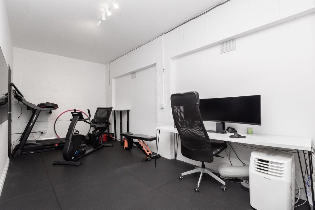 Utility, Office, ...