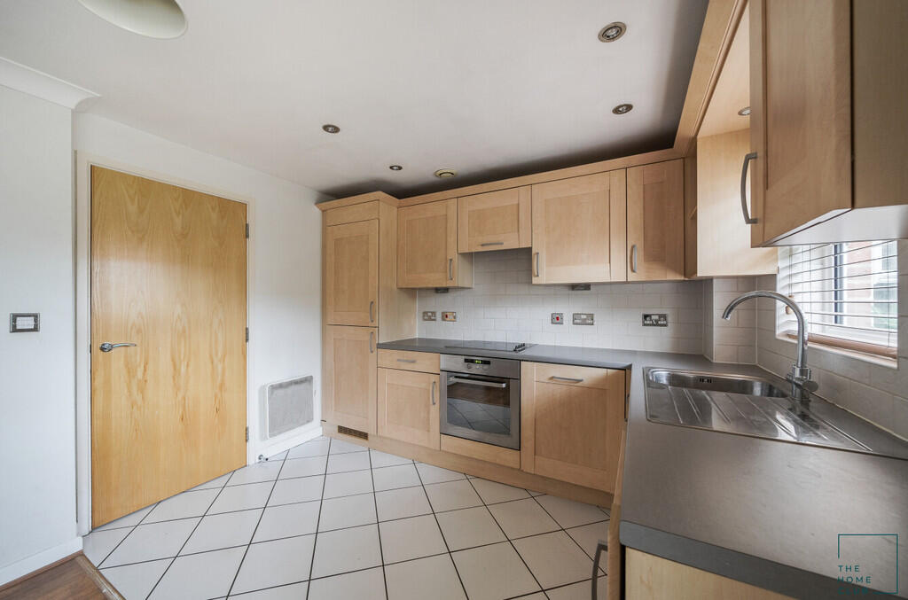 e9920d01-c335-4c8...