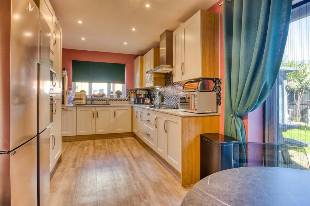 Ewemove Taunton - Jeffords Close (17)
