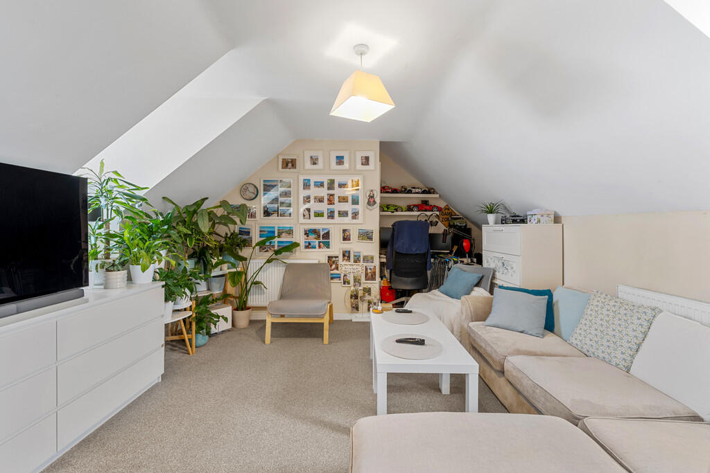 Apartment 14, 173...