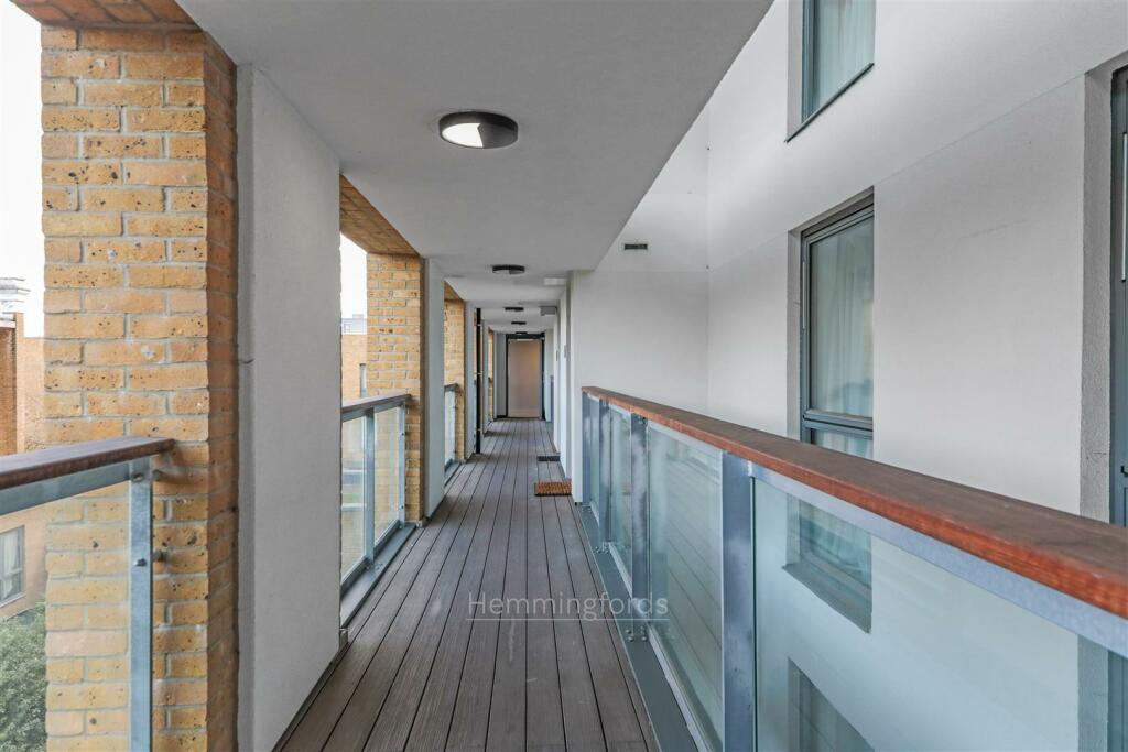 13-398e81778-JJ-HMF-Flat 12 Ann St-57-logo.jpg