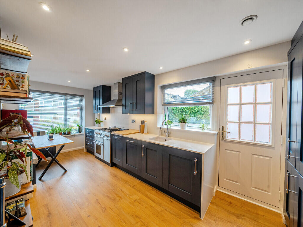 1326046-8-68766d8...