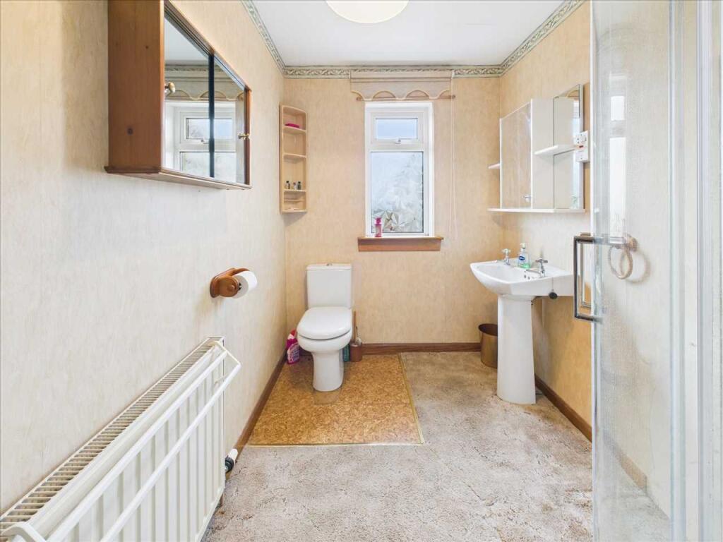 Shower room 2