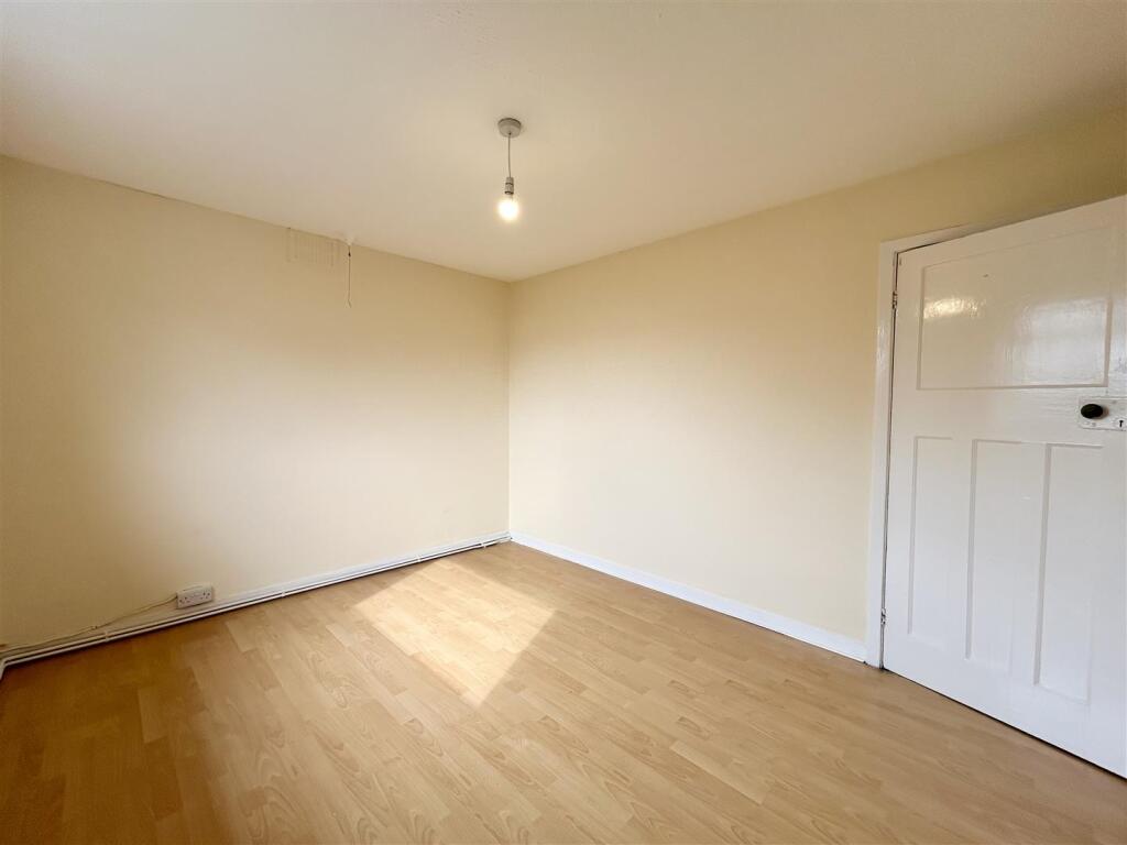 Bedroom 1.jpeg