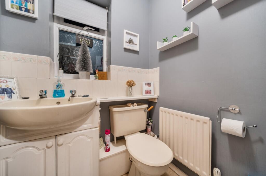 1388050-13-693b345875b7c-ARW