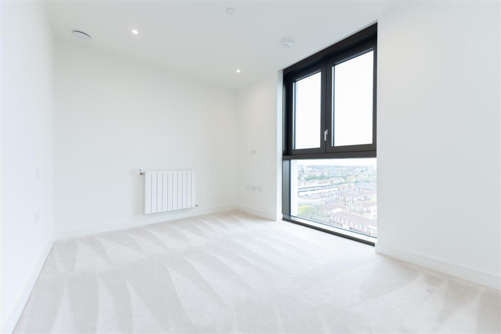 Bedroom         .jpg
