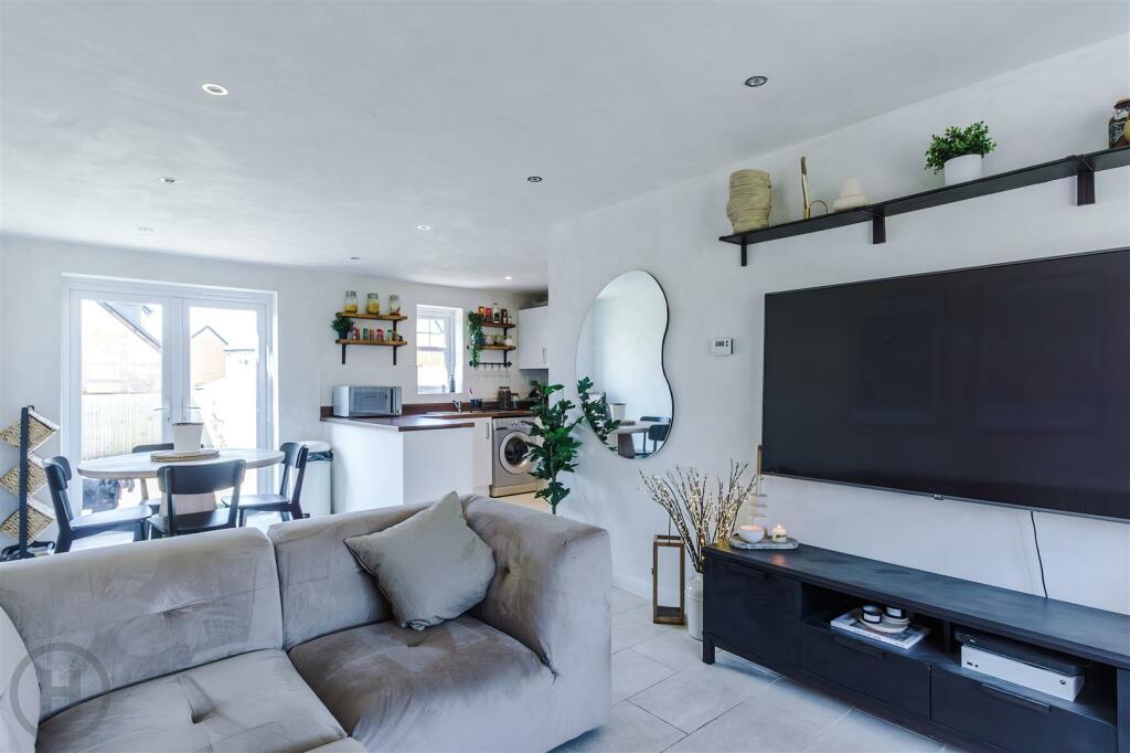 Living Area (7).jpg