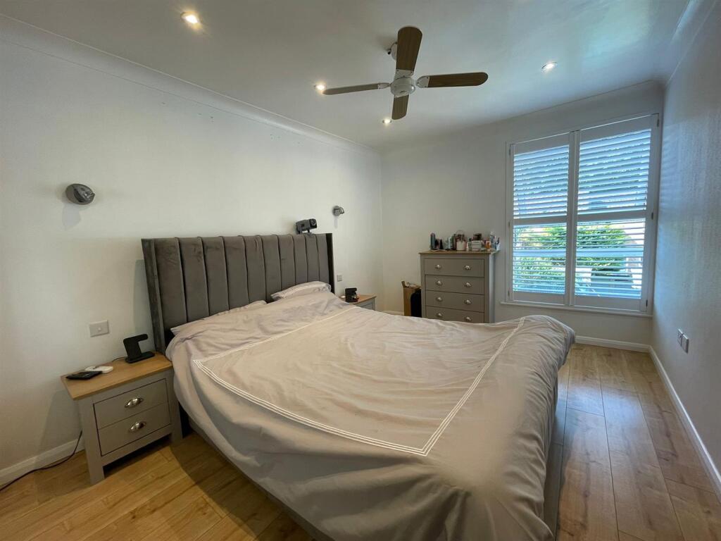 Bedroom Rear.jpeg