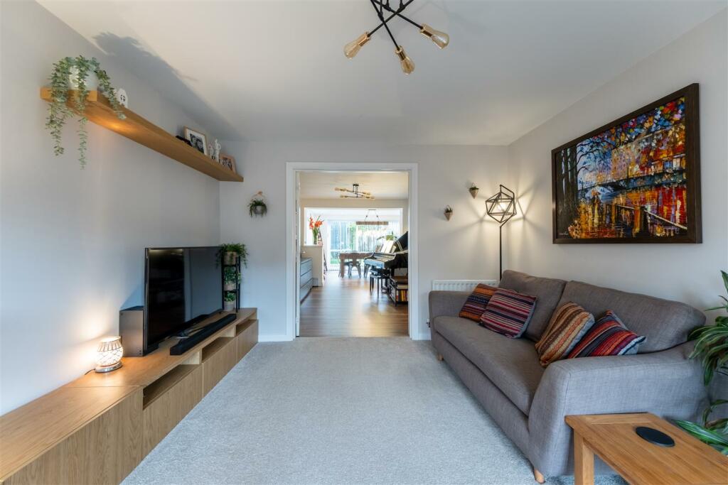 2 Rose Close-024.jpg