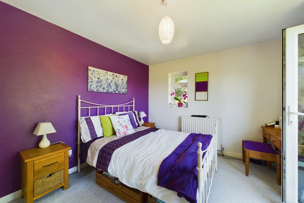 CAM01689G0-PR0418...