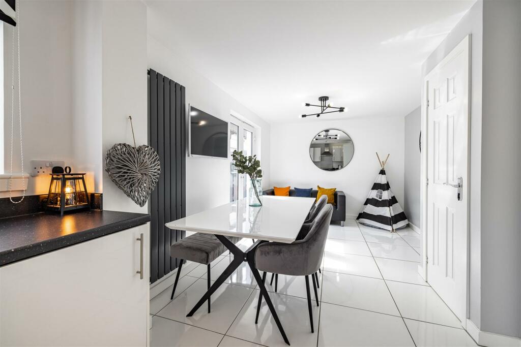 43 Knoll Park Galashiels 18.JPG